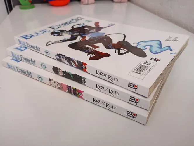 Mangás Blue Exorcist, 3 volumes