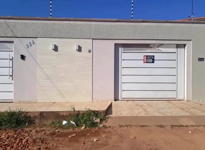 VENDE-SE CASA NA VILA NOVA