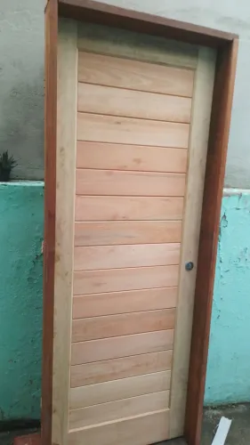 Colocação  de janelas e portas