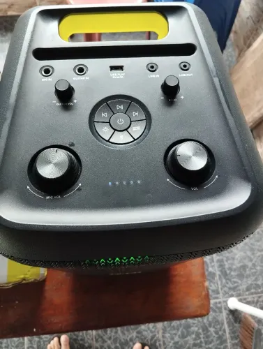 Vendo um caixa de som 