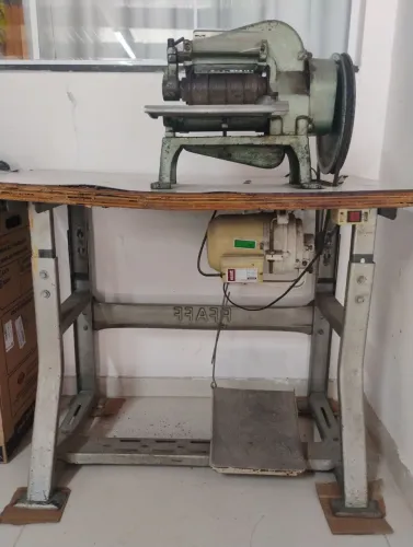 Máquina de corte de couro em tiras 