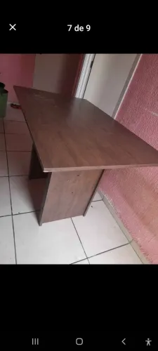 Mesa com 2 cadeiras