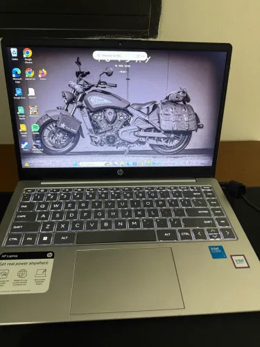 Notebook HP Intel Core i3 | 12GB RAM | SSD | Windows 11 | Muito Novo