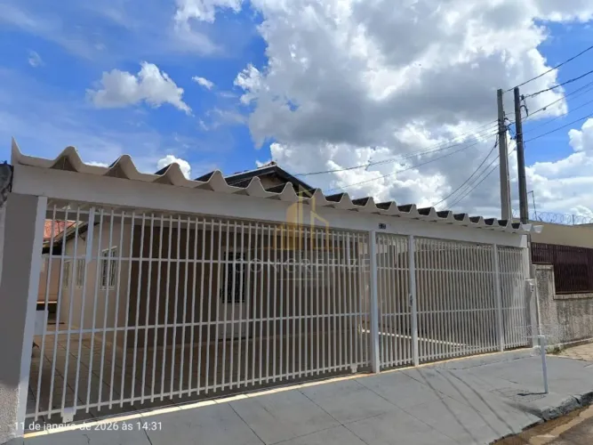 Casa para locação com 2 quartos e edícula / Vila Industrial - Bauru - SP