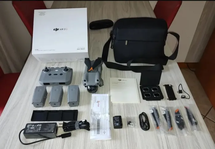 Drone DJI AIR 2 S combo USADO 04 VEZES 