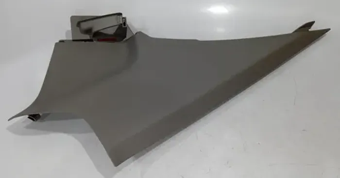 Acabamento Lateral Esq Traseiro Toyota Yaris 2019 - 2023