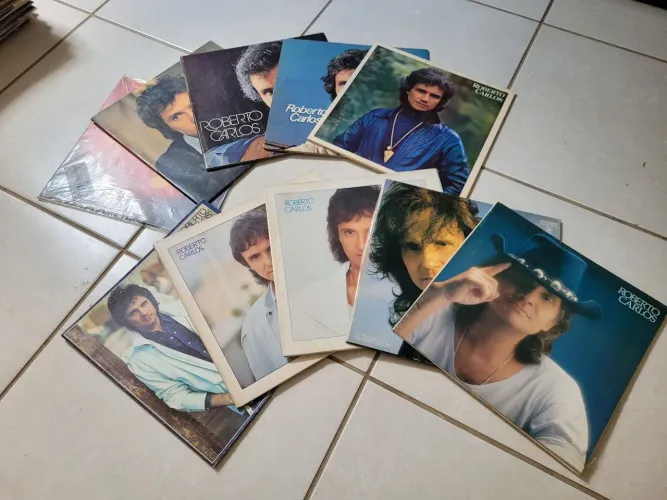 Oportunidade única para colecionadores. 10 LPs do Roberto Carlos em ótimo estado