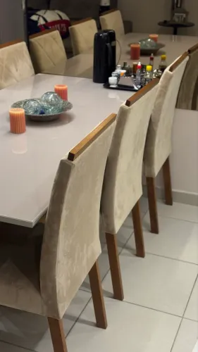 Mesa c/ 6 cadeiras novíssima  