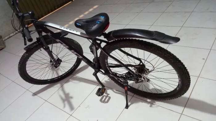 Bicicleta vendo troca por vídeo games