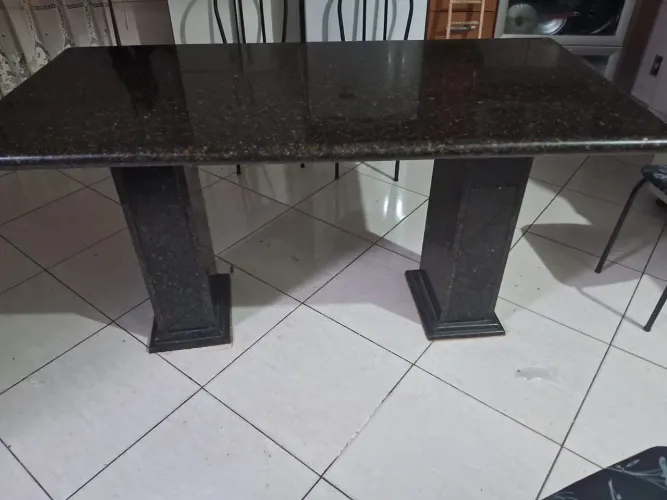 Mesa de mármore