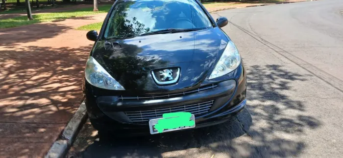 Peugeot 207 Sedan Passion XR 1.4 Flex 8V 4P 2011