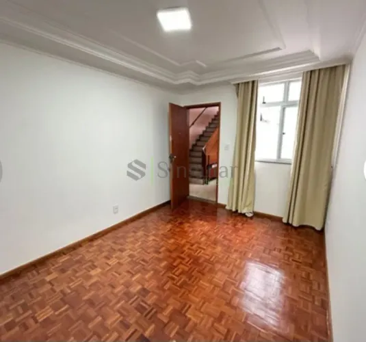 Apartamento 2 quartos com varanda e vaga no Cascatinha