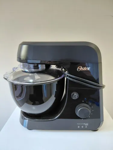 Batedeira OSTER 600W 8 Velocidades