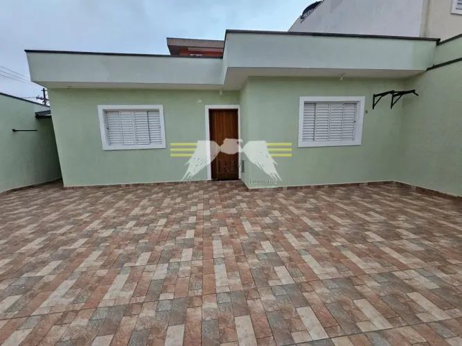 CASA TÉRREA PARA LOCAÇÃO - 80m² - 2 DORMITÓRIOS - SALA - COZINHA - QUINTAL - VAGA E MUITO