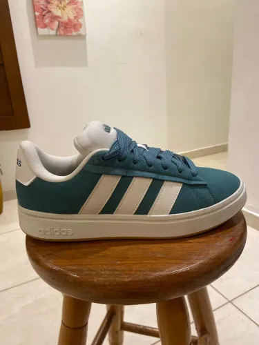 Tênis Adidas original Grand Court Alpha 00s