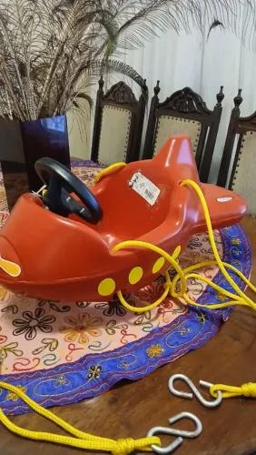 Balanço infantil avião
