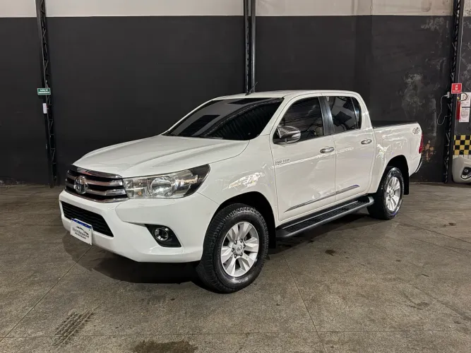 Toyota Hilux CD SRV 4X4 2.8 TDI Diesel Aut. 2017