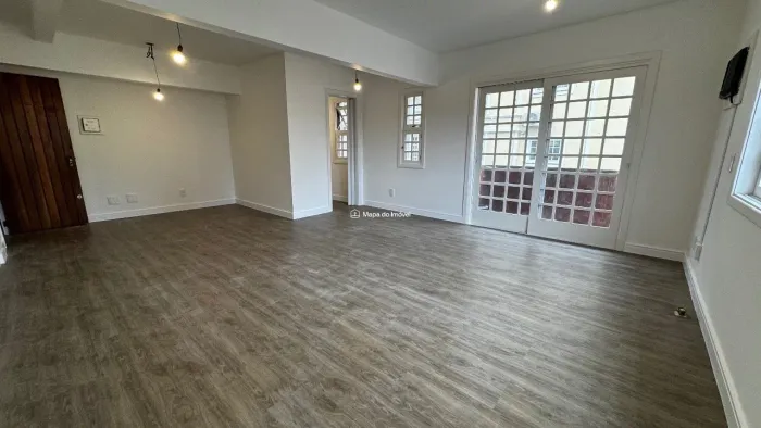 Sala comercial á venda no centro de Gramado