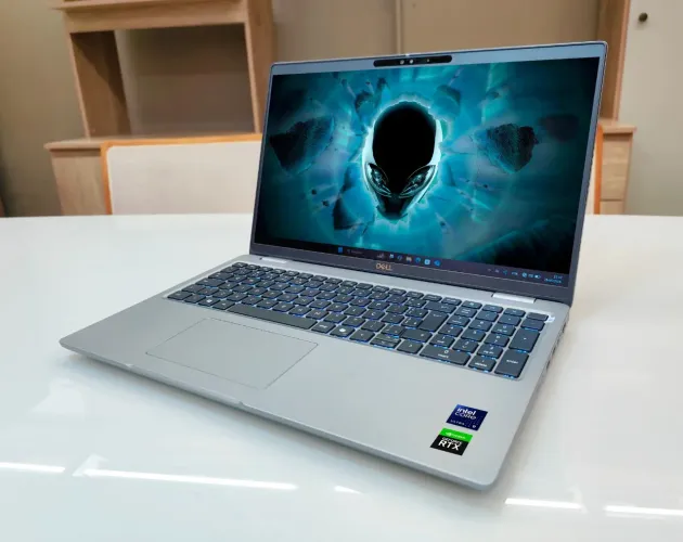 NOTEBOOK DELL PRECIS 3591 ULTRA 9 VPRO/ RTX 8GB / 1 TERA SSD/ 64 GB RAM
