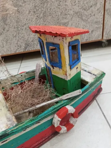 Barco em madeira (replica)