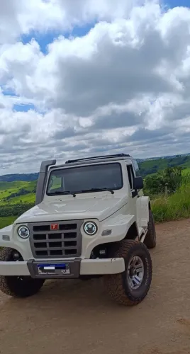 Troller T-4 4X4 3.2 TGV TDI Cap. Rígida Diesel 2013