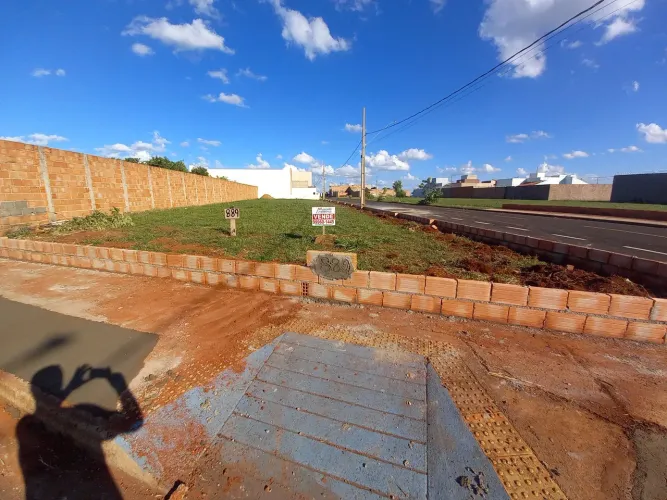 Lote de 627m² de esquina