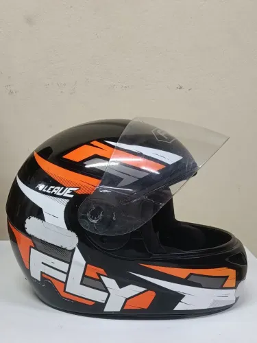 Capacete FLY TAM 60 usado