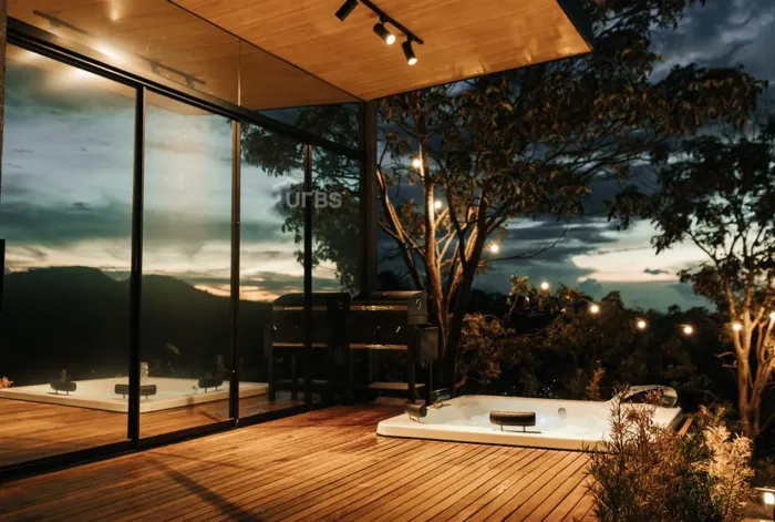 Rancho Mobiliado na Serra dos Pireneus 20.000m², 2 Chalés e Próximo à Cachoeira do Abade!