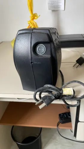 Estabilizador eletrônico Enermax Exxa Power 300VA