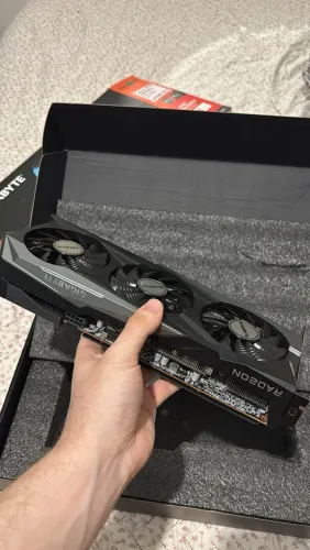 Placa de Vídeo RX 7600 Gigabyte