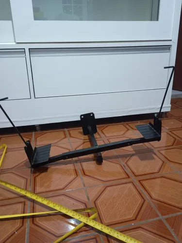 Garra para TV DE 14" OU 16" E SERVE TAMBÉM PARA MICROONDAS