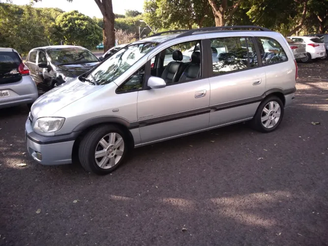 Chevrolet Zafira Elegance 2.0 MPFI Flexpower 8V 5P 2009