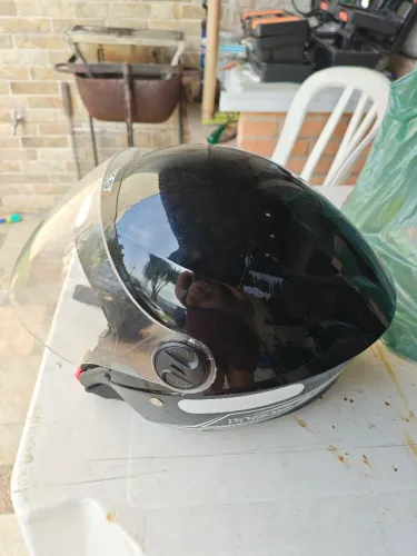 CAPACETE