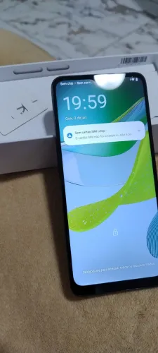 Celular Moto E13