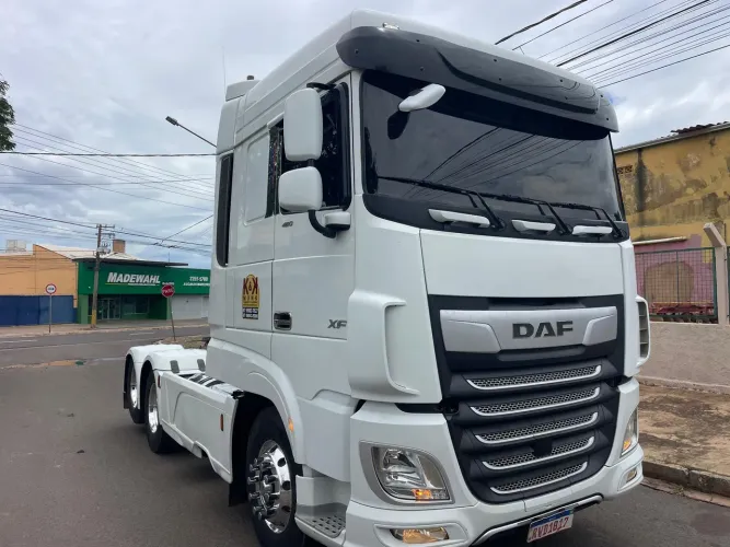 Caminhão DAF XF 480 6x2