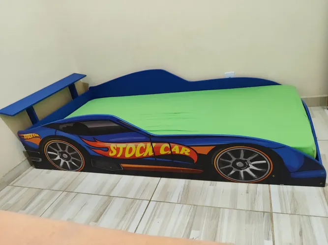 Vendo cama infantil do Hot Wheels