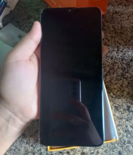Celular Realmi C63 128 GB 6 RAM BR.