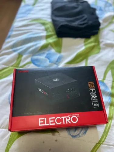 Fonte PCYES Electro V2 650W 80 Plus Bronze para PC Gamer