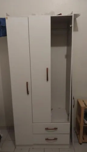 Guarda-Roupa Solteiro