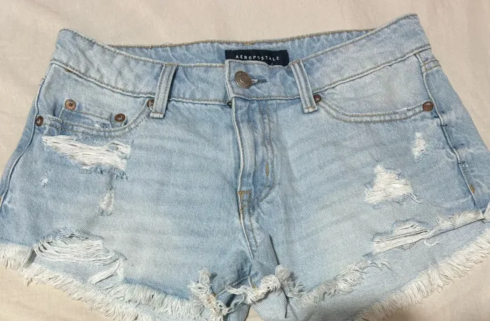 Short jeans