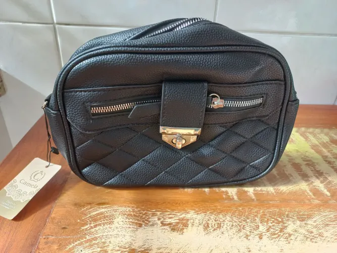 Bolsa feminina preta com alça - NOVA