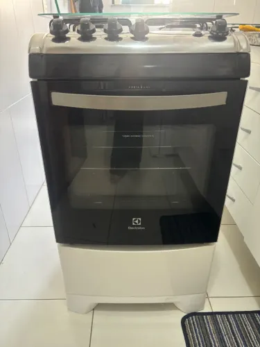 Fogão Eletrolux 4 bocas bivolt