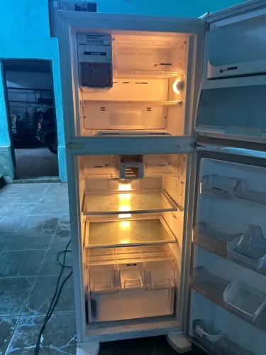 Vendo Geladeira em Ótimo estado