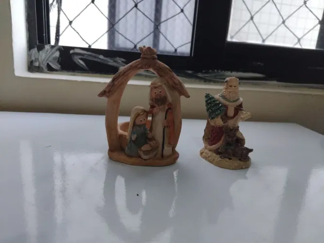 Vendo presépio porta vela e papai Noel