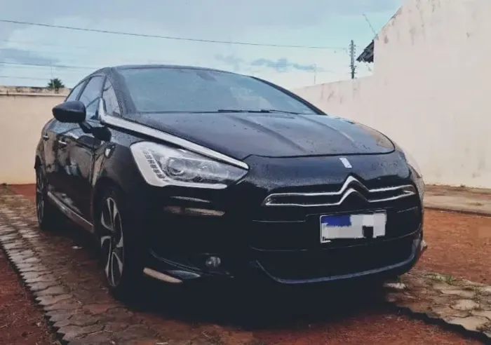 Citroen DS5 1.6 Turbo 16V 5P Aut. 2013