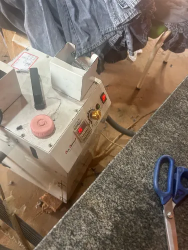 Vendo máquina de tira linha 
