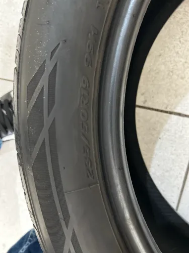 PNEU 235.50.19 HANKOOK