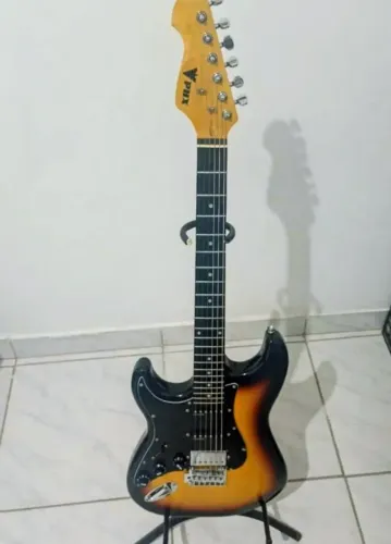 Guitarra PHX Premium HSS (pouco utilizada)