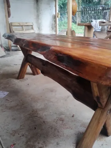 Mesa rústica 