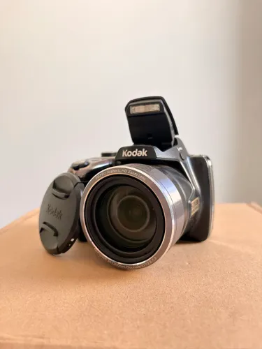 Câmera Kodak PIXPRO AZ501 | 16MP | Zoom Óptico 50x